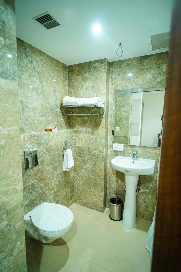 WELKIN HOTEL , Secunderabad Bagian luar foto