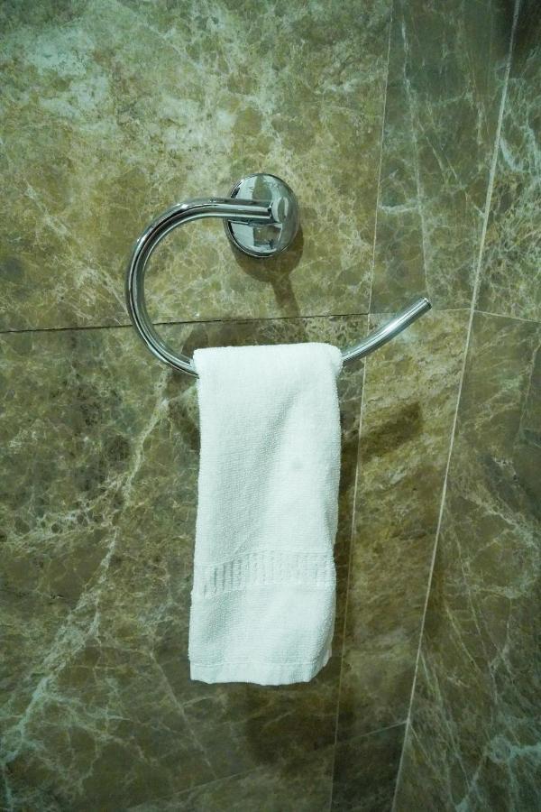 WELKIN HOTEL , Secunderabad Bagian luar foto